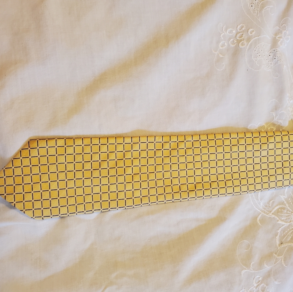 Men's necktie